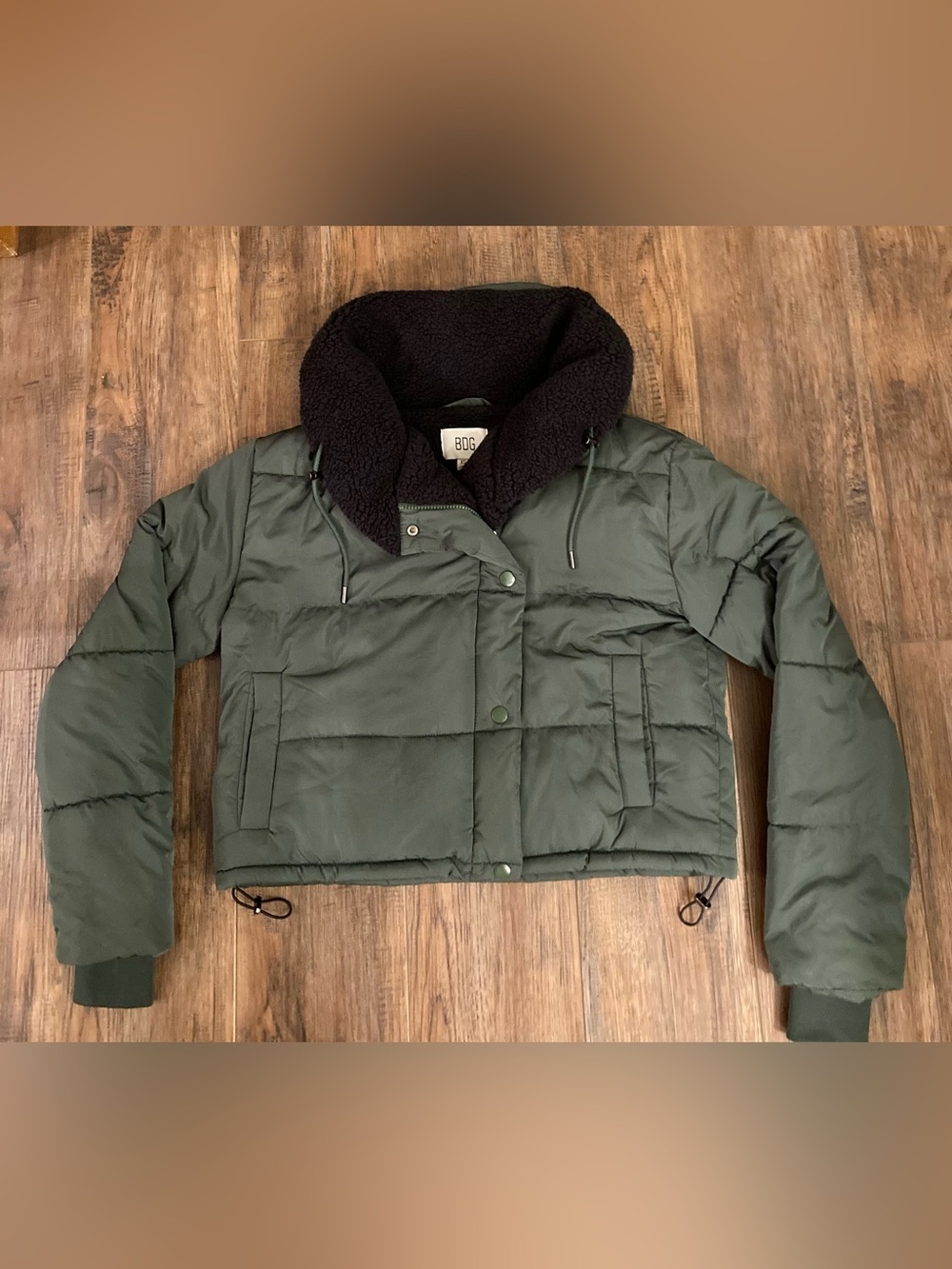 BDG Urban Outfitters Women "Marlow" Cropped Puffer Jacket
